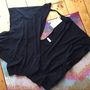 Lululemon Free to Coast wrap